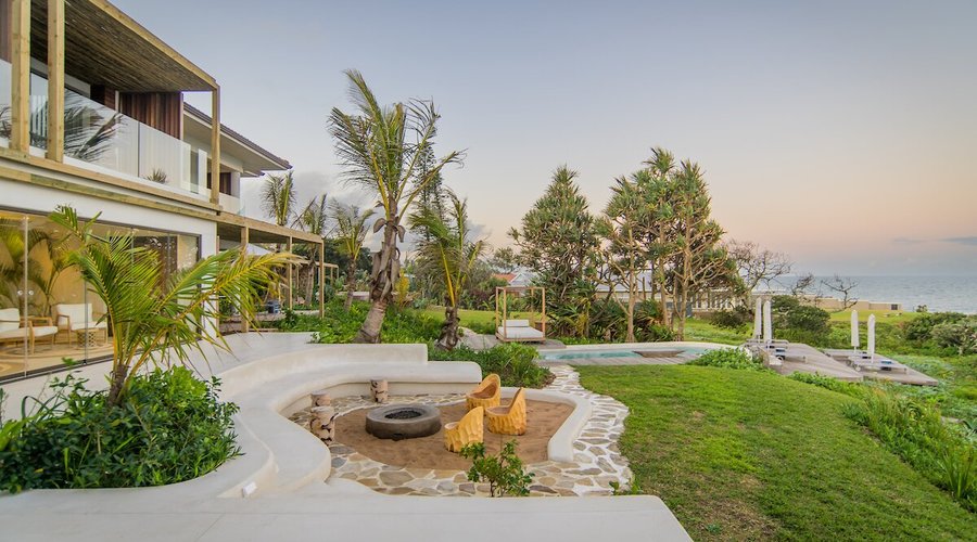 Sala Beach House View of the pool and Indian Ocean