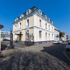 Hotel Main Gate