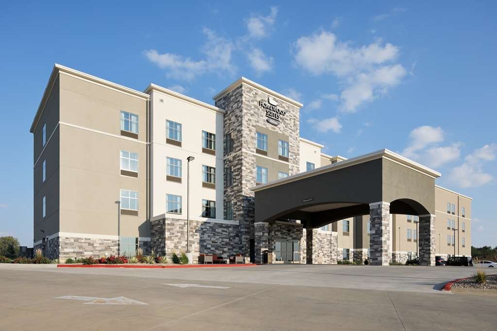 HOMEWOOD SUITES BY HILTON TOPEKA $139 ($̶1̶7̶2̶) - Prices & Hotel ...