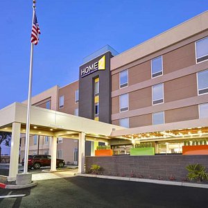 mundo travel hanford ca