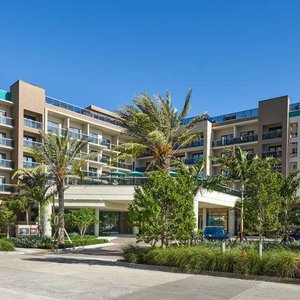 Home2 Suites by Hilton Pompano Beach Pier in Pompano Beach, image may contain: City, Condo, Urban, Hotel
