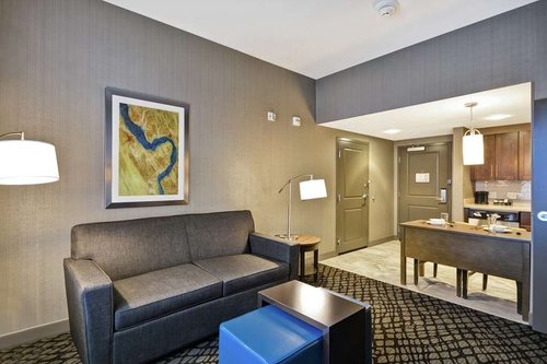 HOMEWOOD SUITES BY HILTON WARREN DETROIT - Updated 2022 Prices & Hotel ...