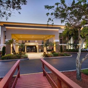 THE 5 BEST Hilton Hotels in Naples, FL - Tripadvisor