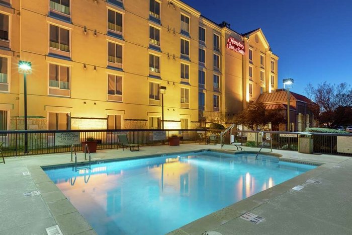 Hampton Inn & Suites Austin-Airport Pool Pictures & Reviews - Tripadvisor