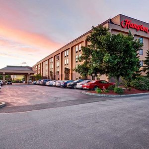 Hampton Inn Scranton At Montage Mountain in Scranton, image may contain: Shopping Mall, Shop, Hotel, Car Dealership