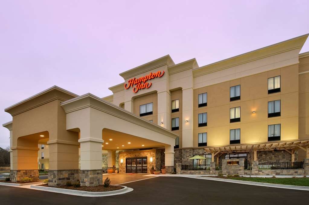 HAMPTON INN CLEVELAND $134 ($̶1̶4̶4̶) - Updated 2023 Prices & Hotel ...