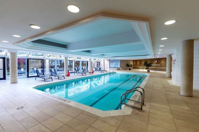 Hilton Toronto / Markham Suites Conference Centre & Spa Pool Pictures ...