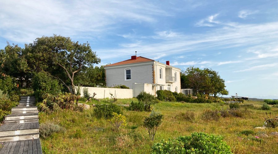 Fynbos Hill with 4 rooms en suite