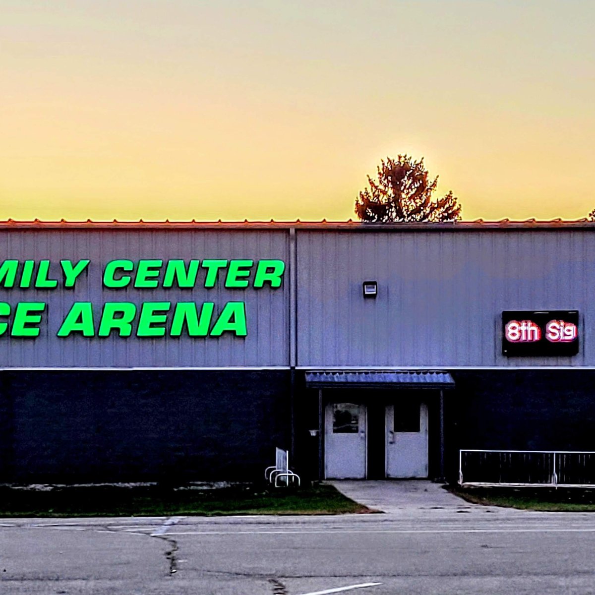 Beaver Dam Family Center Ice Arena - 2022 Lohnt es sich? (Mit fotos)