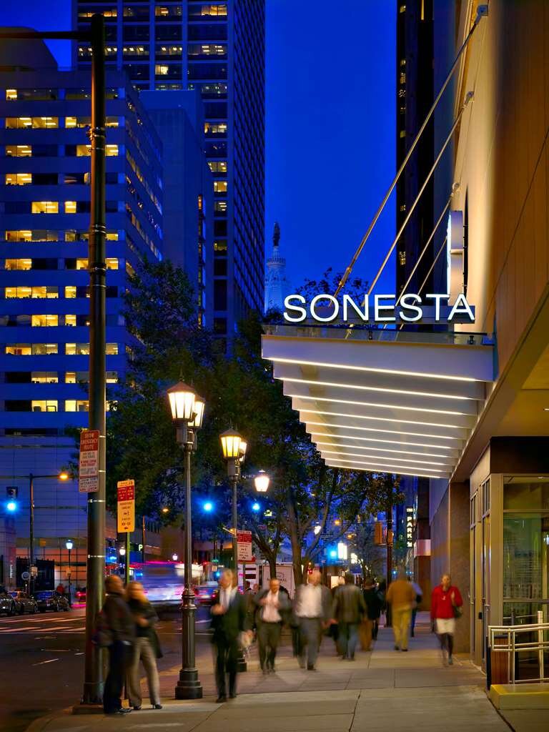 SONESTA PHILADELPHIA RITTENHOUSE SQUARE 144 3 2 4 Updated 2023   Market Street Entrance 