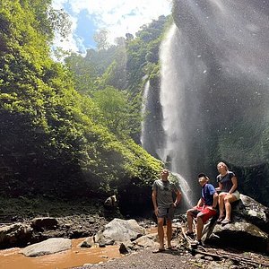 mount bromo waterfall tour
