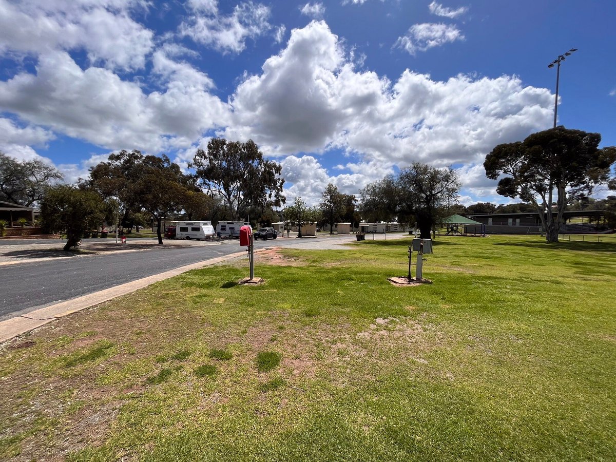 SPICER PARK CARAVAN PARK - Updated 2024 Prices & Campground Reviews ...