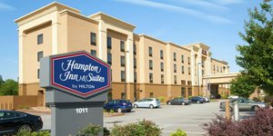Hampton Inn & Suites Seneca-Clemson Area in Seneca, image may contain: City, Neighborhood, Hotel, Condo
