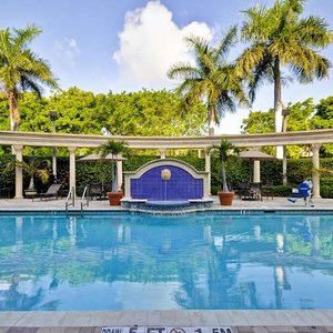 Hampton Inn Boca Raton-Deerfield Beach in Deerfield Beach, image may contain: Hotel, Villa, Resort, Condo