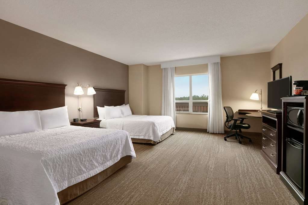 Hotel photo 21 of Hampton Inn & Suites Washington-Dulles International Airport.
