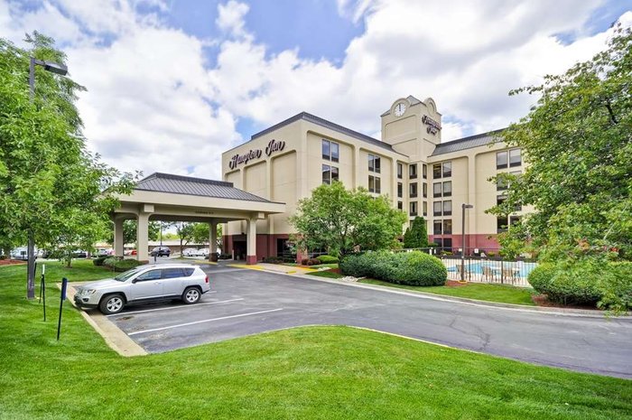 Hampton Inn Kansas City: Parking Made Easy (and Affordable!)