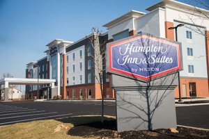 Hampton Inn & Suites Warrington Horsham in Warrington, image may contain: Neighborhood, City, Hotel, Condo
