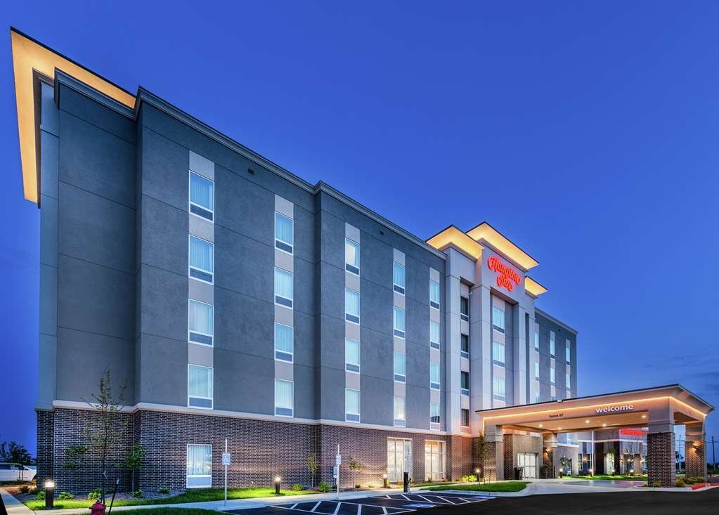 HAMPTON INN GARDNER CONFERENCE CENTER - Prices & Hotel Reviews (KS)