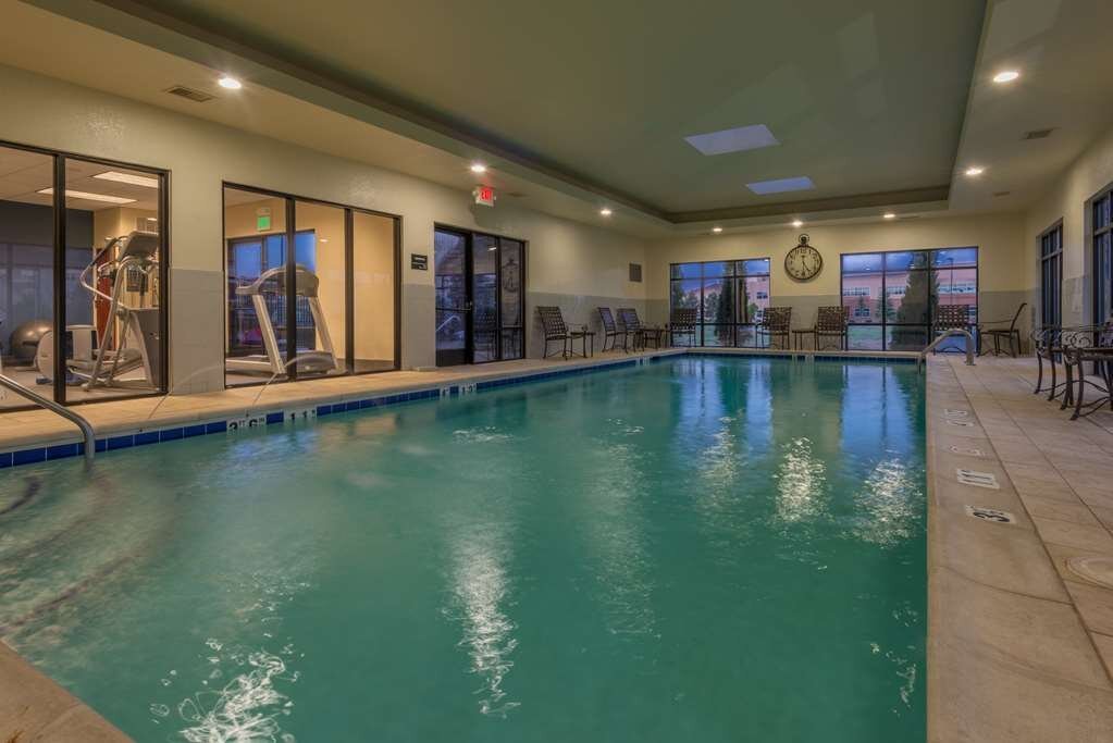 Hampton Inn Suites Colorado Springs Air Force Academy I 25 North Pool   Pool 