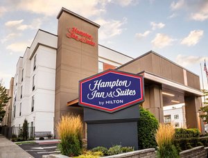 Hampton Inn & Suites Seattle-Downtown in Seattle, image may contain: Hotel, Inn, Office Building, City