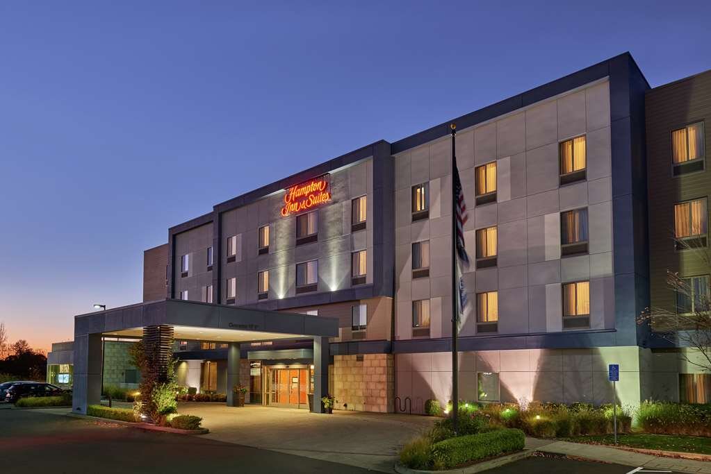 HAMPTON INN & SUITES SALEM - Updated 2023 Prices & Hotel Reviews (Oregon)