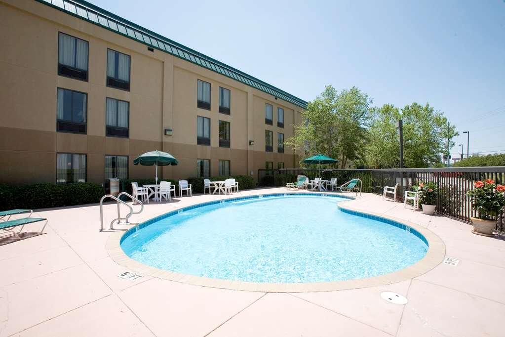 Hampton Inn Lafayette Pool Pictures Reviews Tripadvisor   Pool 