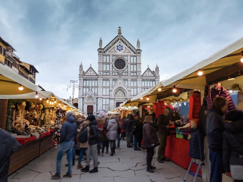 Marknaden på Piazza Santa Croce