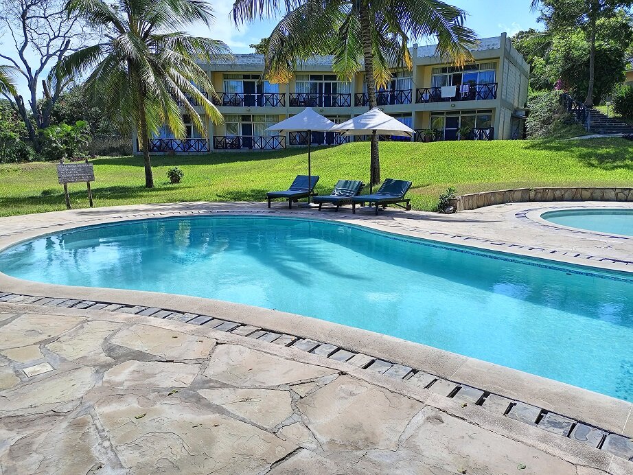 CORAL BEACH RESORT DIANI Prices Cottage Reviews Diani Beach