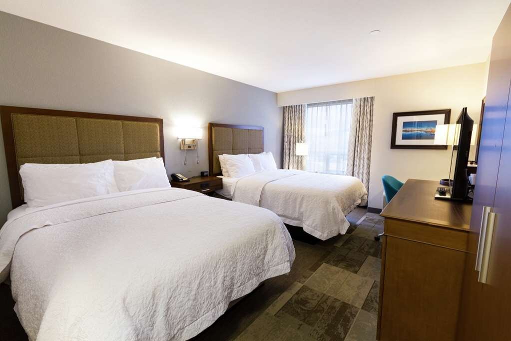 Hampton Inn by Hilton Vancouver Airport - UPDATED 2022 Prices, Reviews ...