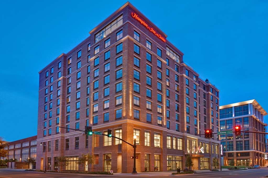 HAMPTON INN SUITES NASHVILLE DOWNTOWN CAPITOL VIEW Updated 2023   Exterior 