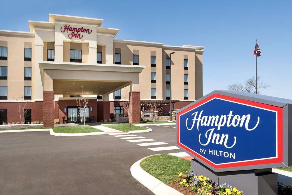 HAMPTON INN SPRING HILL $157 ($̶1̶6̶8̶) - Updated 2023 Prices & Hotel ...