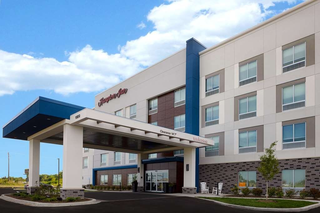 HAMPTON INN CROWN POINT $118 ($̶1̶3̶5̶) - Prices & Hotel Reviews - IN