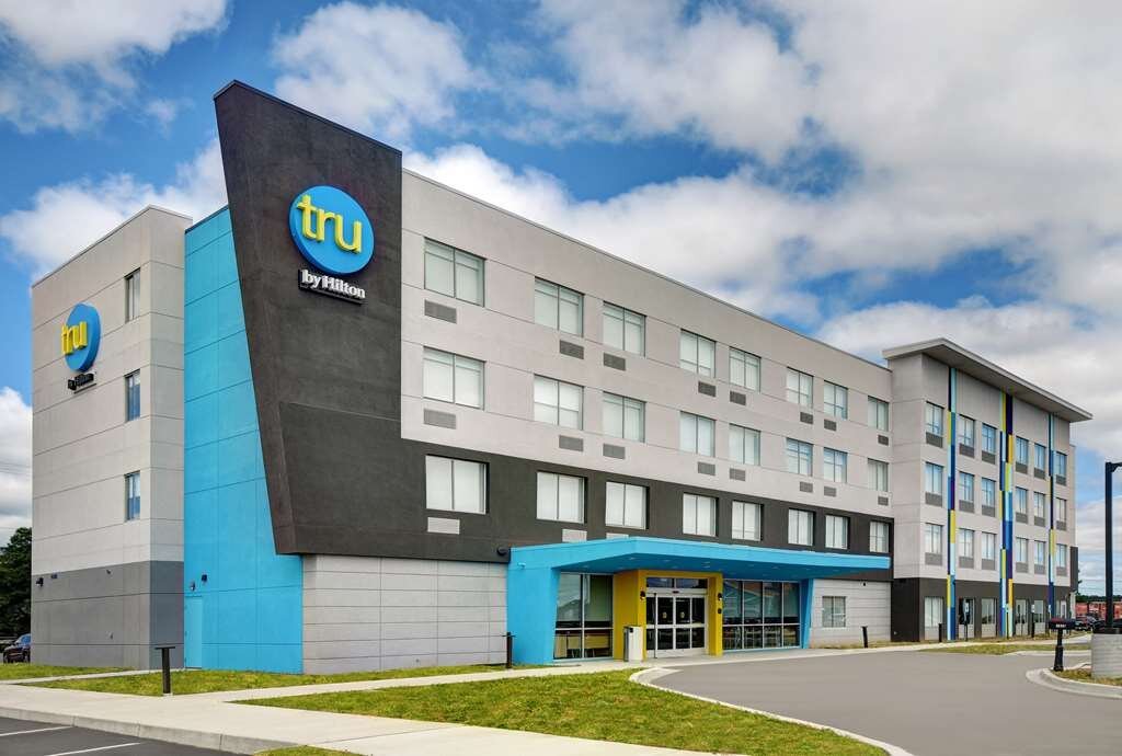 Tru By Hilton Gaylord - Updated 2023 Prices & Hotel Reviews (mi)