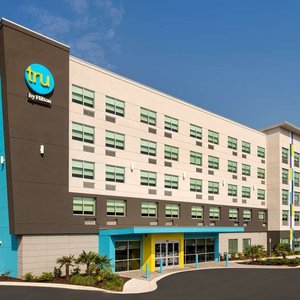 Tru by Hilton Charleston Ashley Phosphate in North Charleston, image may contain: Office Building, Hotel, Inn, Hospital