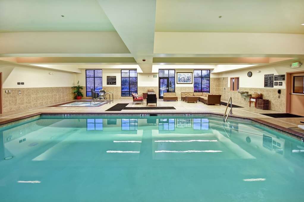 Hampton Inn & Suites Folsom Pool Pictures & Reviews - Tripadvisor