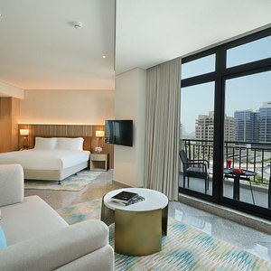 Spacious Room with Balcony - King Bed