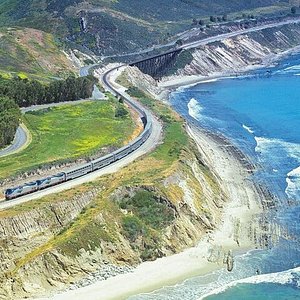 Amtrak's Coast Starlight train ride to Seattle: Worth it? - Los