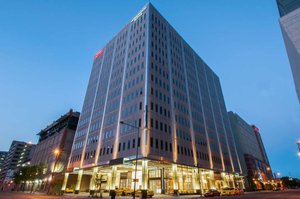 Hampton Inn & Suites Denver Downtown-Convention Center in Denver, image may contain: Office Building, City, Urban, Car