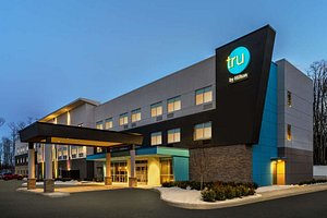 Tru by Hilton Albany Airport in Albany, image may contain: Hotel, Building, Inn, Office Building