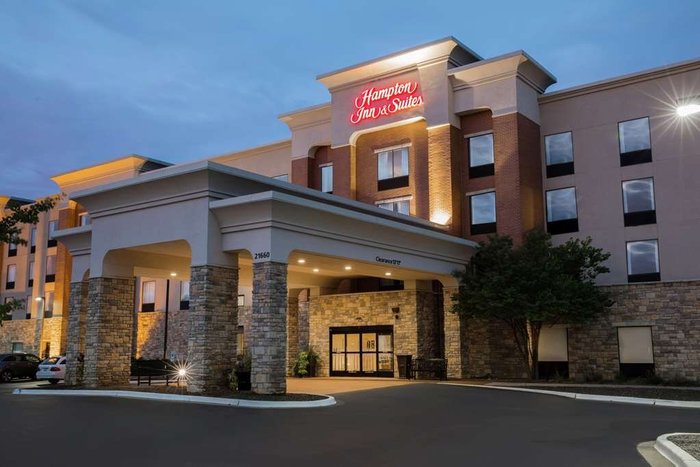 HAMPTON INN & SUITES CHICAGO DEER PARK - Updated 2023 Prices & Hotel ...