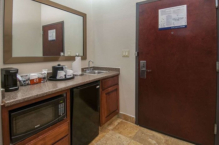 hilton hotels in waxahachie tx