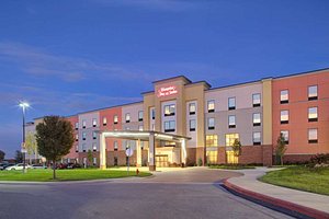 Hampton Inn and Suites Columbus Scioto Downs in Columbus, image may contain: City, Hotel, Urban, Office Building