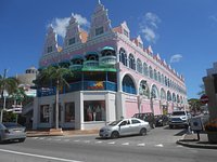 Tripadvisor - El mayor centro comercial que encontrarás en Aruba