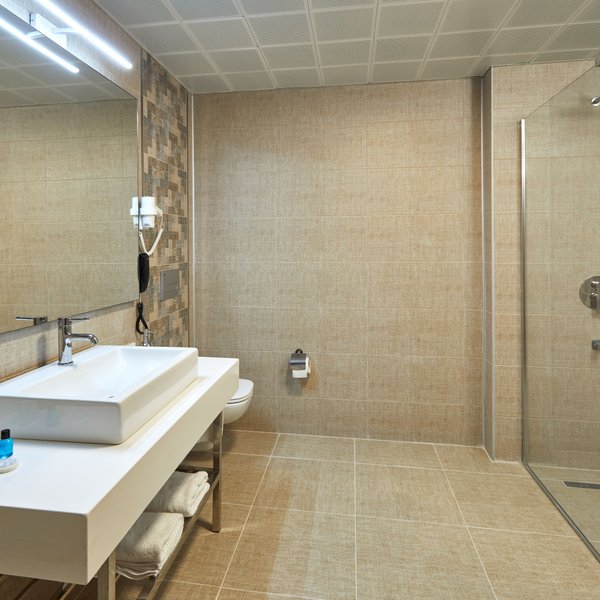 THE 10 CLOSEST Hotels to Line Suite Hotel, Kirklareli