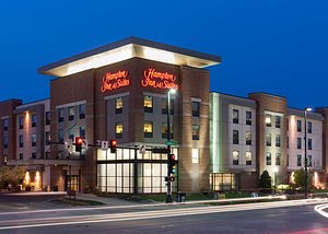 Hampton Inn & Suites Omaha-Downtown in Omaha