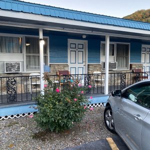 Great place to stay.. room was clean.. was quite.. and a great price! We only got to stay 1 night.. but we will definitely be back.