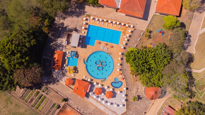 HOTEL FAZENDA COM PENSÃO COMPLETA E RECREAÇÃO INCLUSA A 50 MINUTOS