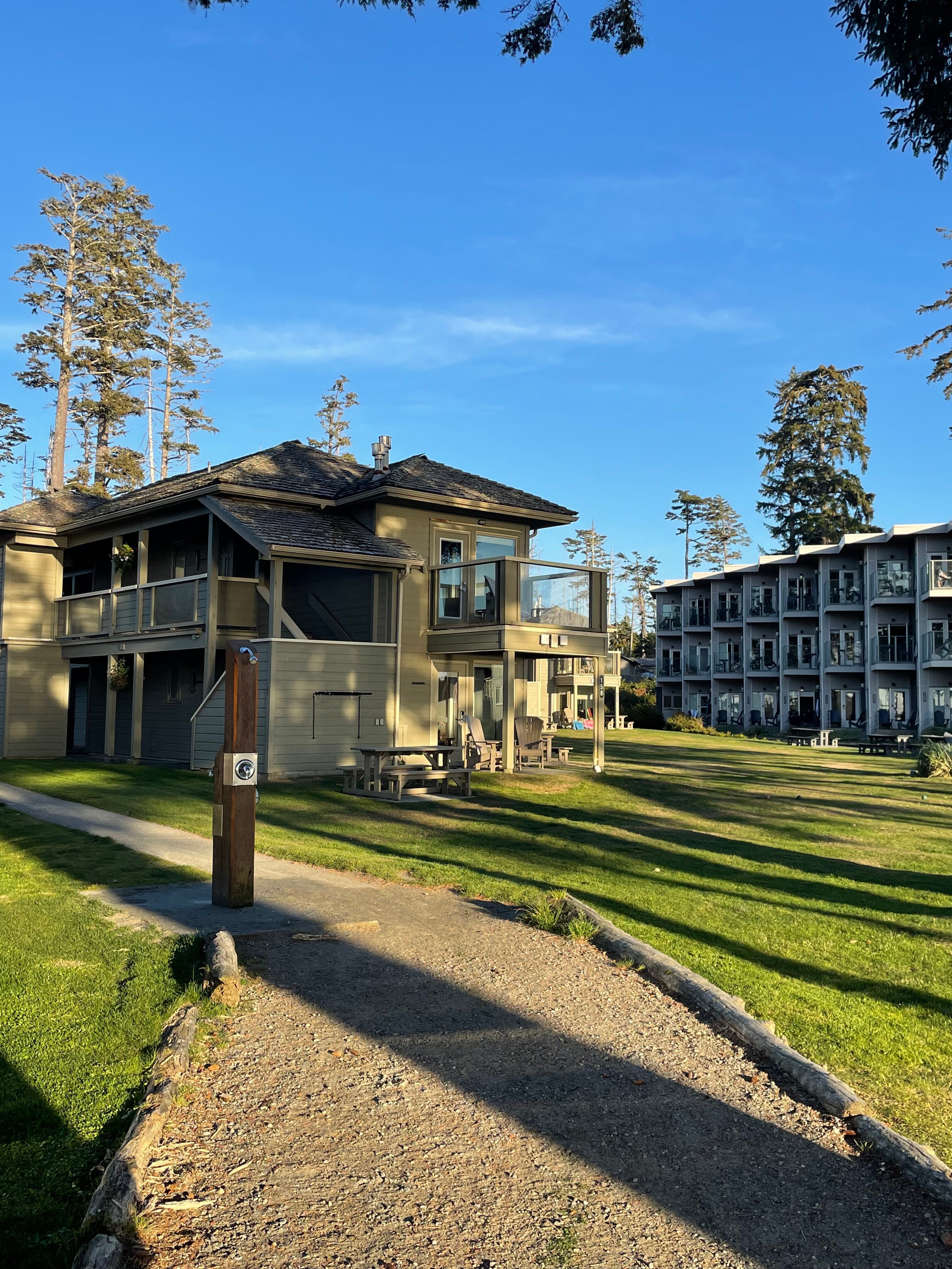 PACIFIC SANDS BEACH RESORT: 2022 Prices & Reviews (Tofino, Canada ...