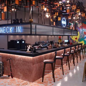 Check in & Bar