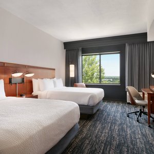 Queen/Queen Guestroom